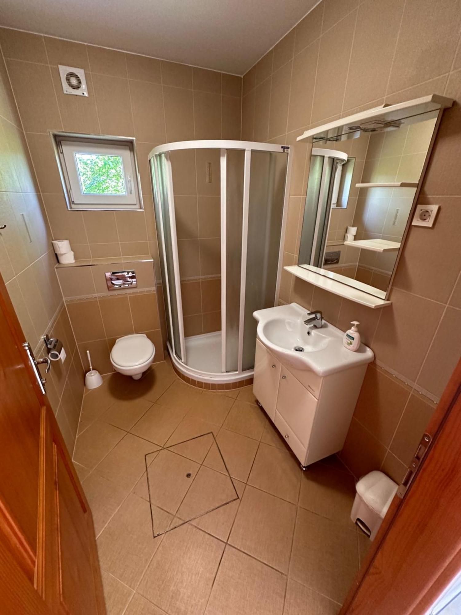 Apartments Suster Stari Trg ob Kolpi Luaran gambar