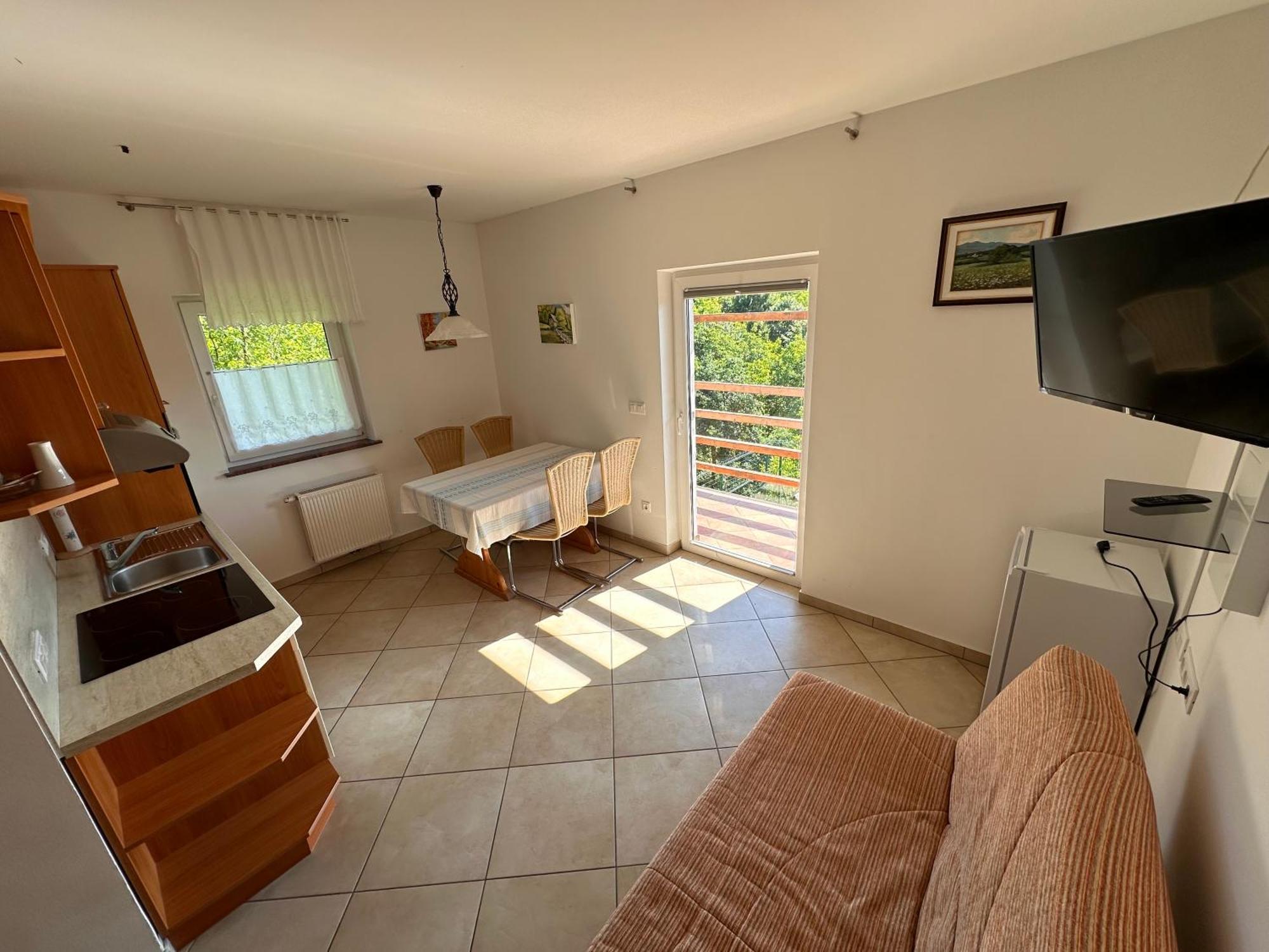 Apartments Suster Stari Trg ob Kolpi Luaran gambar
