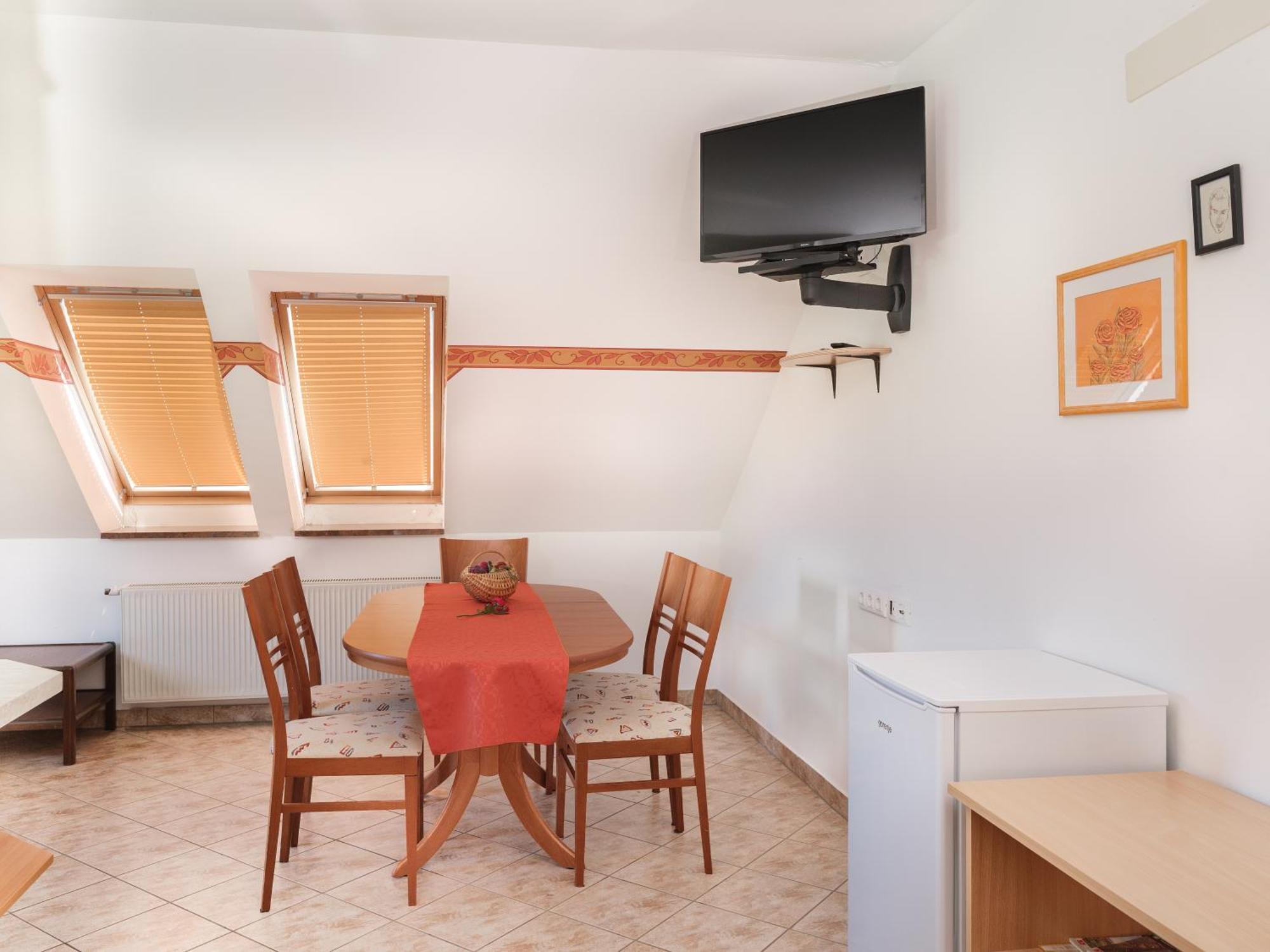 Apartments Suster Stari Trg ob Kolpi Luaran gambar