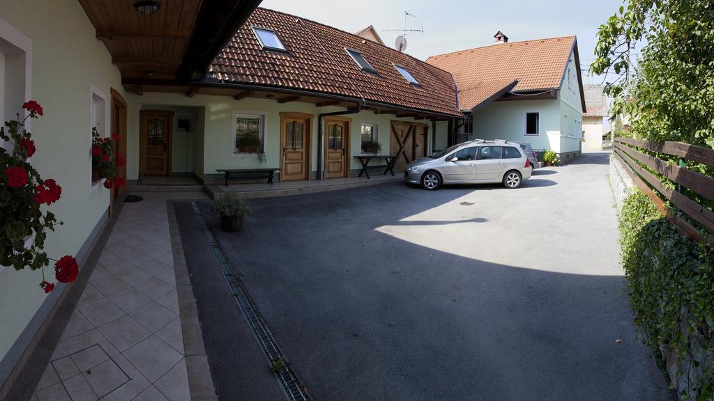 Apartments Suster Stari Trg ob Kolpi Luaran gambar